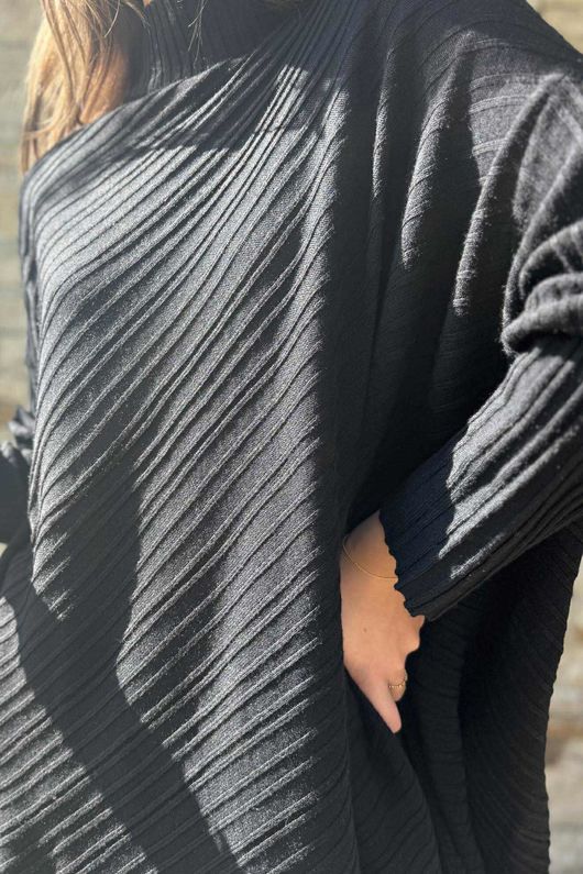 Skarsgard Asymmetric Knit Tunic Black /24=